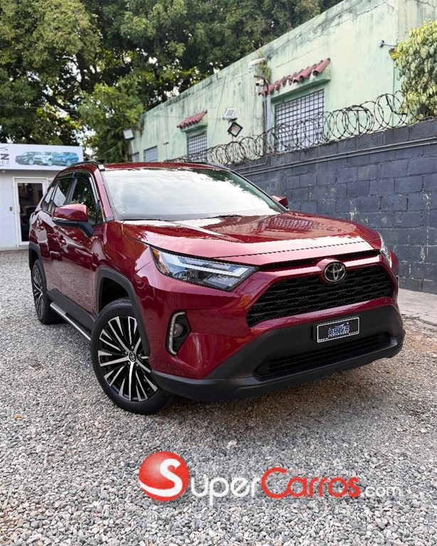 2023 Toyota RAV4 XLE PLUS
