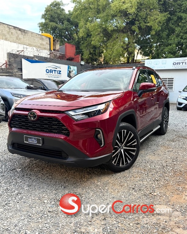 2023 Toyota RAV4 XLE PLUS — foto 2 / 9