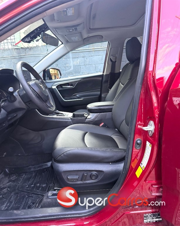 2023 Toyota RAV4 XLE PLUS — foto 7 / 9