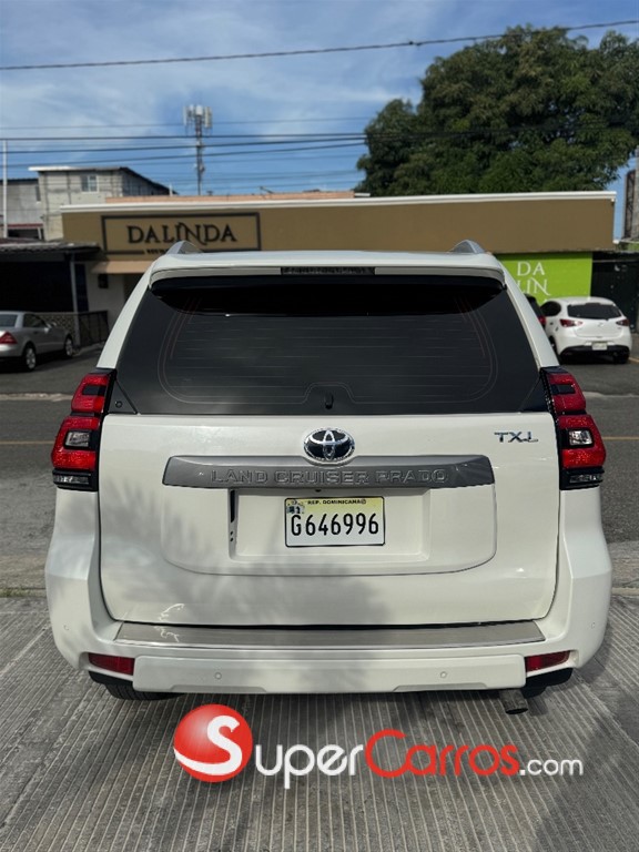 2023 Toyota Land Cruiser Prado TXL — foto 8 / 12