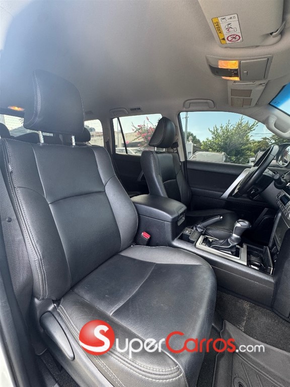 2023 Toyota Land Cruiser Prado TXL — foto 10 / 12