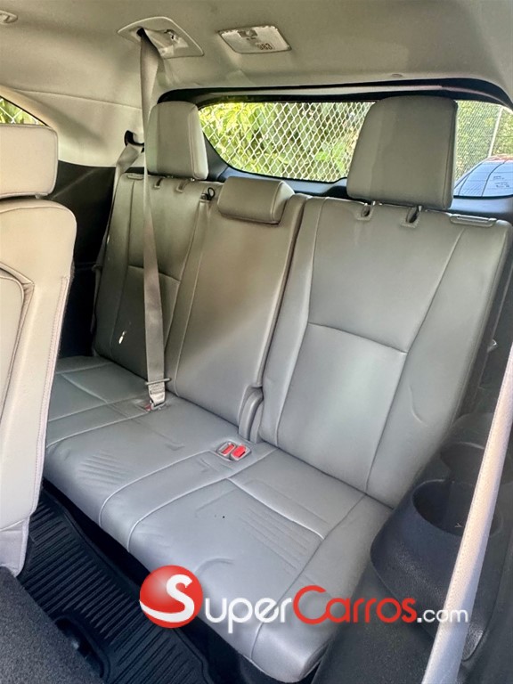 2021 Toyota Highlander XLE — foto 4 / 8
