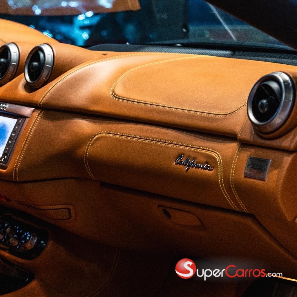 2012 Ferrari California — foto 9 / 10