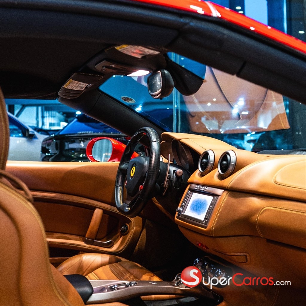 2012 Ferrari California — foto 10 / 10