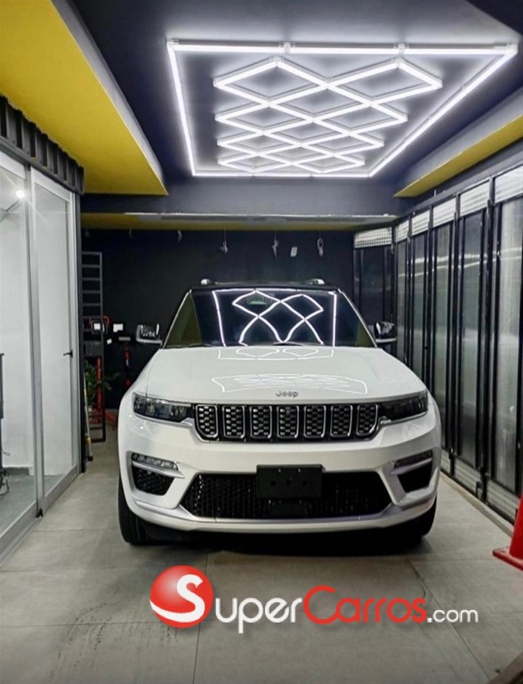 2022 Jeep Grand Cherokee SUMMIT
