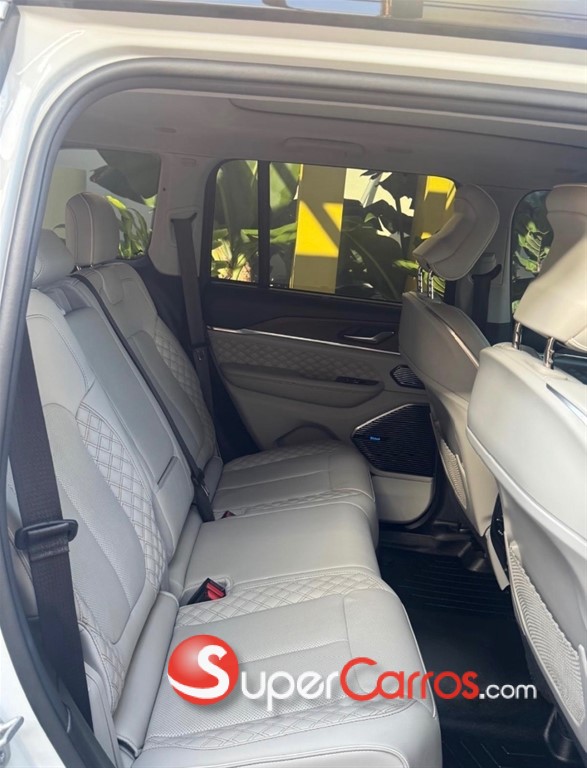 2022 Jeep Grand Cherokee SUMMIT — foto 7 / 12