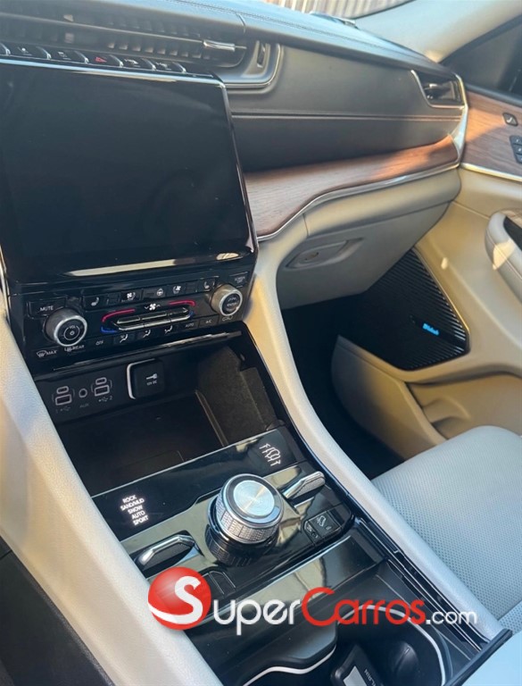 2022 Jeep Grand Cherokee SUMMIT — foto 10 / 12
