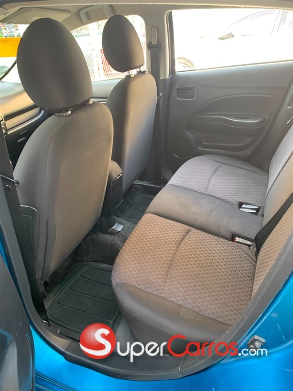 2020 Mitsubishi Motors Mirage ES — foto 6 / 8