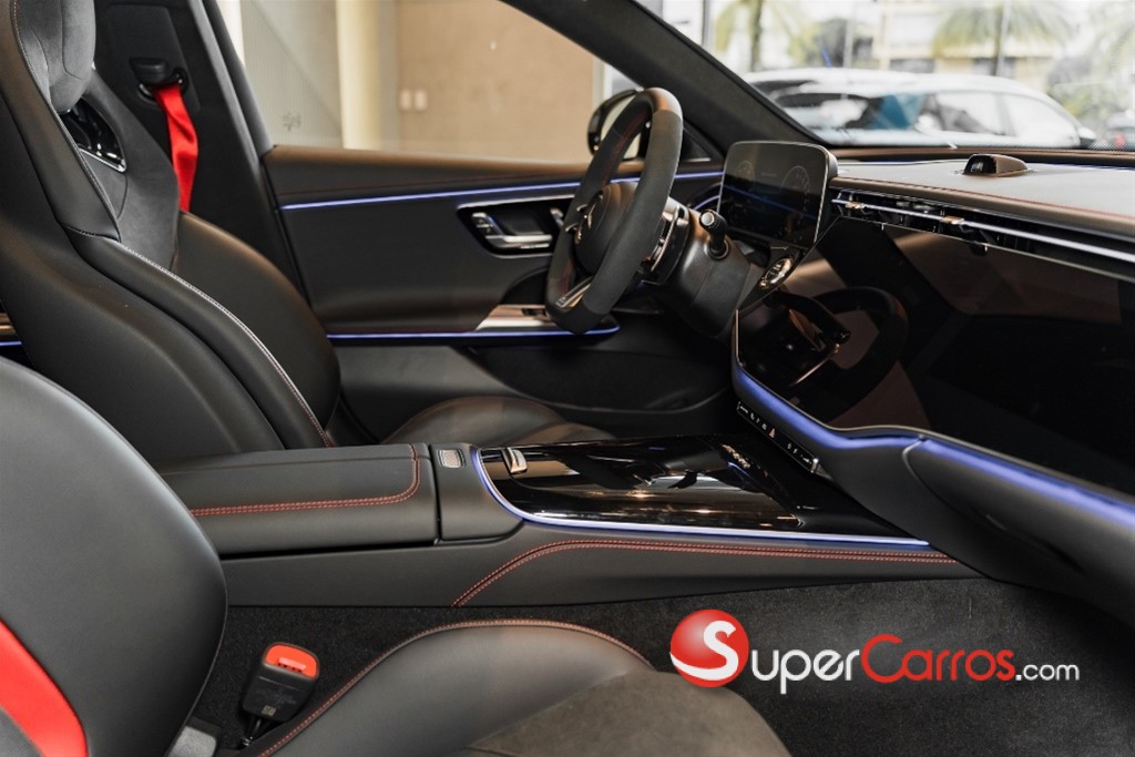 2025 Mercedes-Benz Clase E 53 AMG — foto 5 / 12