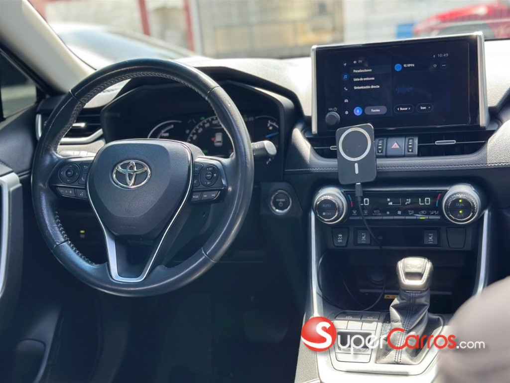 2024 Toyota RAV4 XLE Hybrid — foto 8 / 12