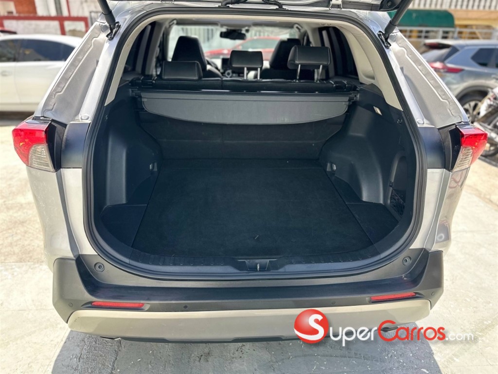 2024 Toyota RAV4 XLE Hybrid — foto 11 / 12