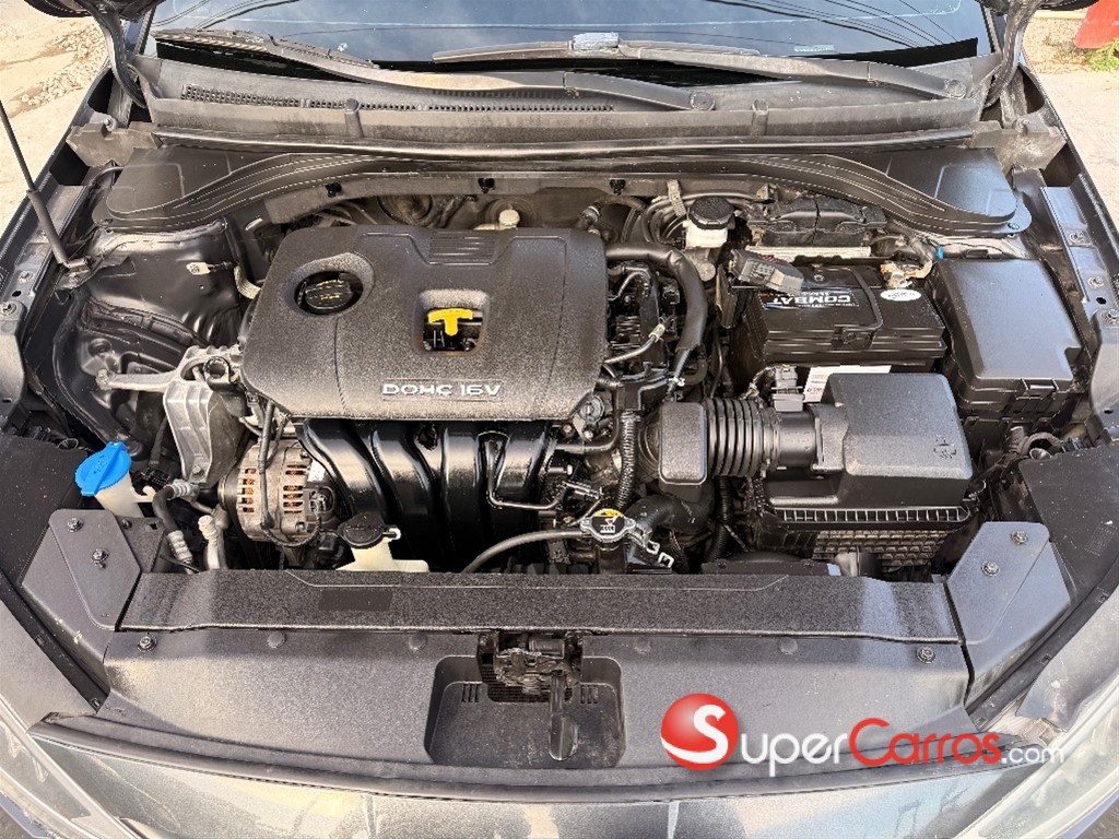 2020 Hyundai Elantra SEL — foto 8 / 8