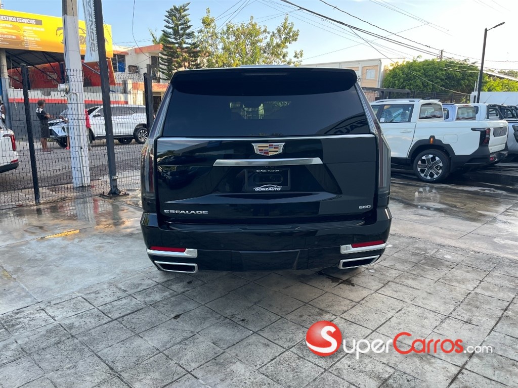 2026 Cadillac Escalade — foto 3 / 12