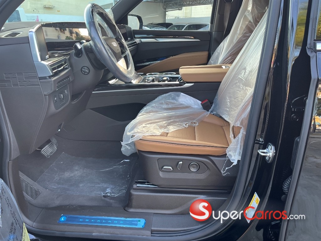 2026 Cadillac Escalade — foto 6 / 12