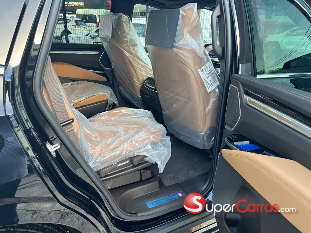 2026 Cadillac Escalade — foto 9 / 12