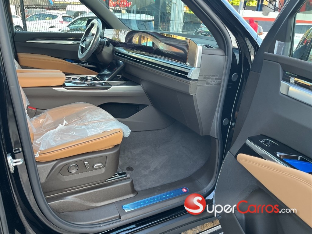 2026 Cadillac Escalade — foto 10 / 12