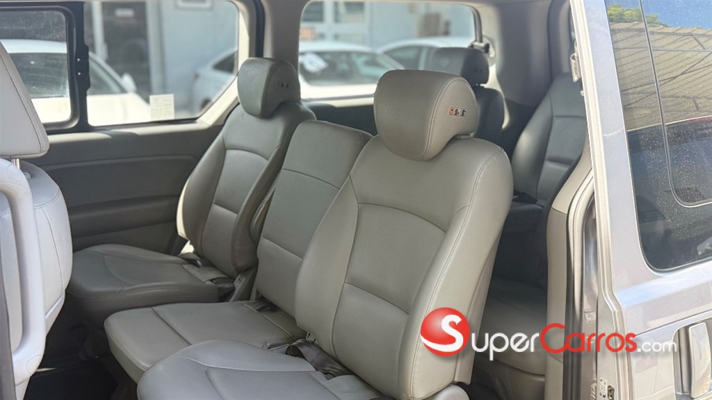 2021 Hyundai Grand Starex — foto 8 / 11