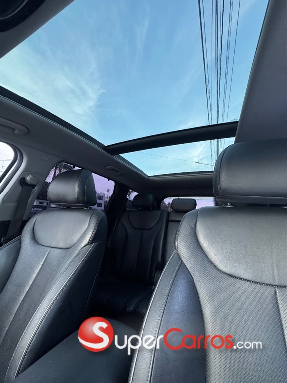 2022 Hyundai Santa Fe Limited — foto 9 / 12