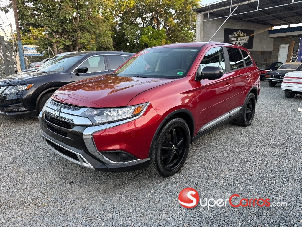 2020 Mitsubishi Motors Outlander