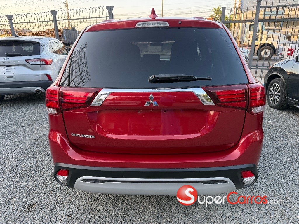 2020 Mitsubishi Motors Outlander — foto 5 / 10