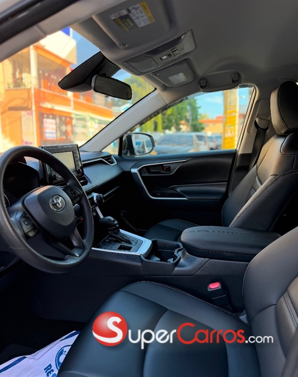 2020 Toyota RAV4 LE PLUS — foto 7 / 8