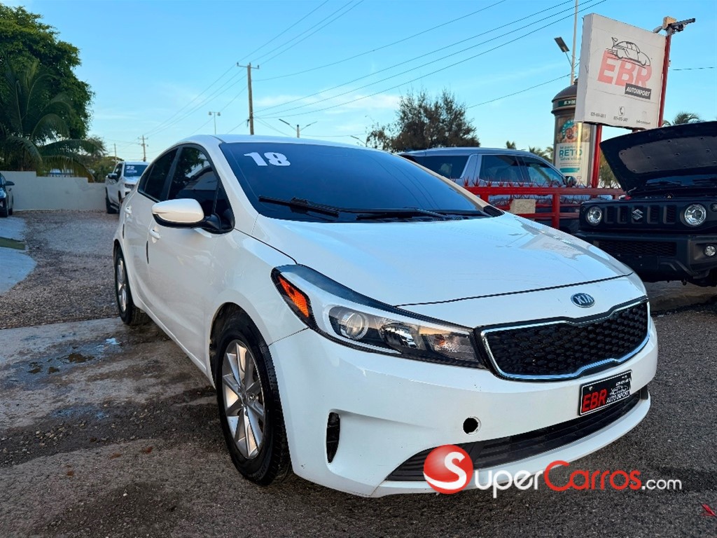 2018 Kia Forte LX — foto 2 / 8