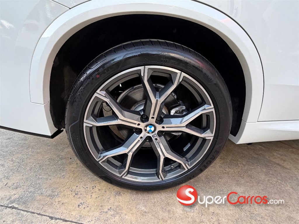 2019 BMW X 5 XDRIVE 40i — foto 9 / 12