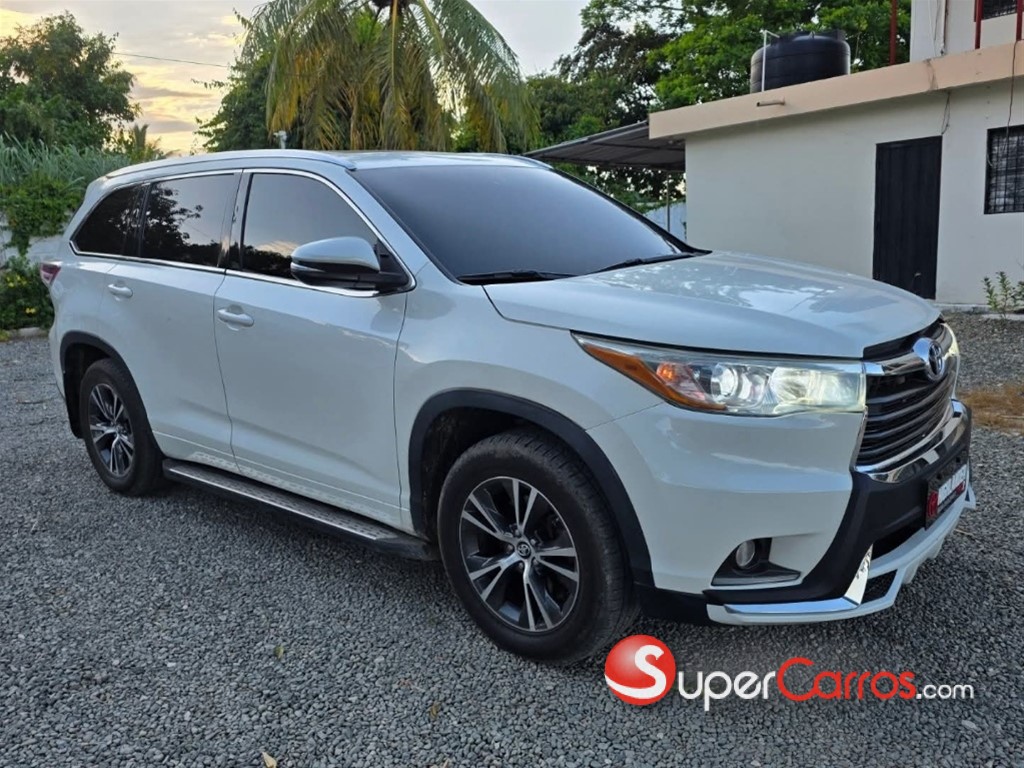 2016 Toyota Highlander XLE — foto 4 / 10