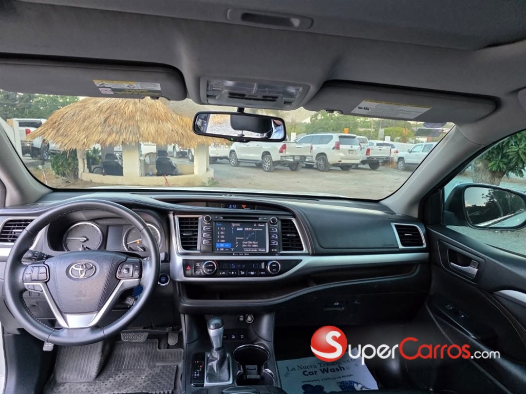 2016 Toyota Highlander XLE — foto 6 / 10