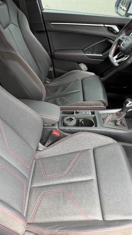 2022 Audi Q3 2.0 Quattro — foto 10 / 12