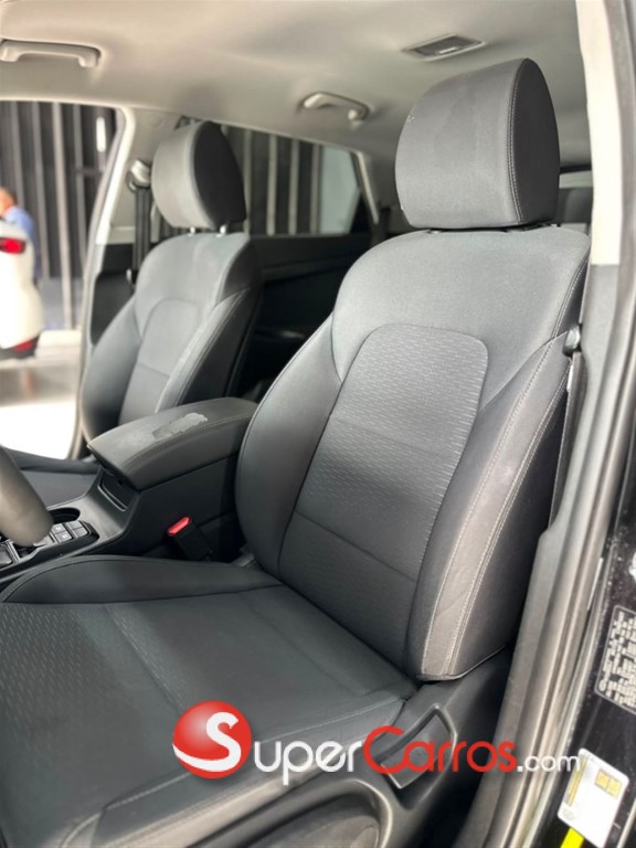 2021 Hyundai Tucson SE — foto 6 / 10
