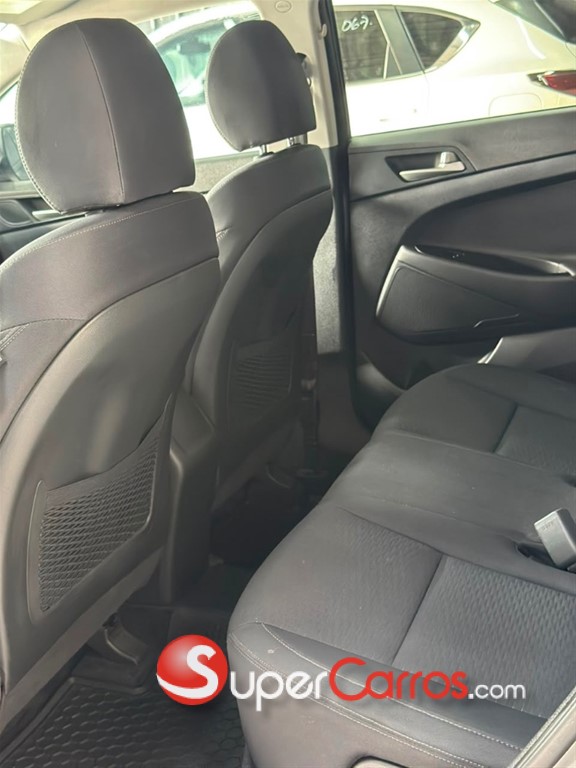 2021 Hyundai Tucson SE — foto 8 / 10