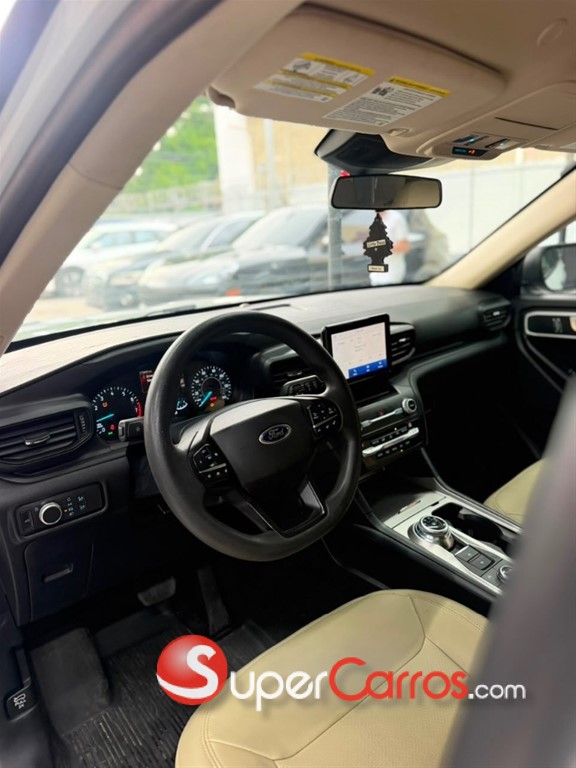 2020 Ford Explorer XLT 4WD — foto 7 / 10