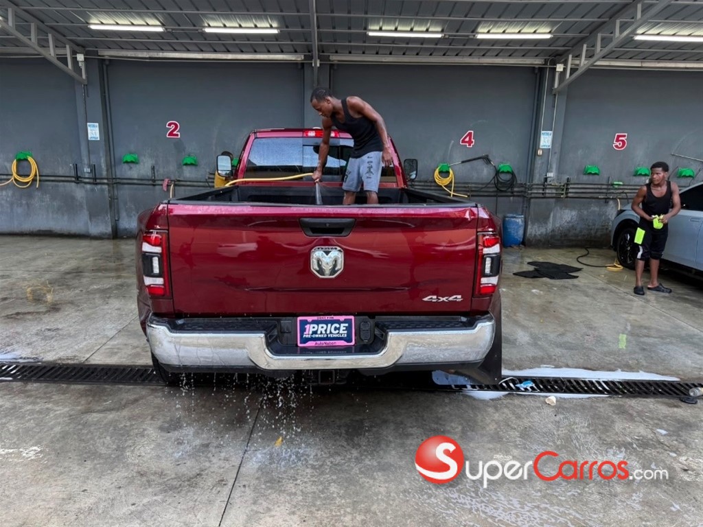 2021 Dodge Ram 3500 — foto 4 / 7