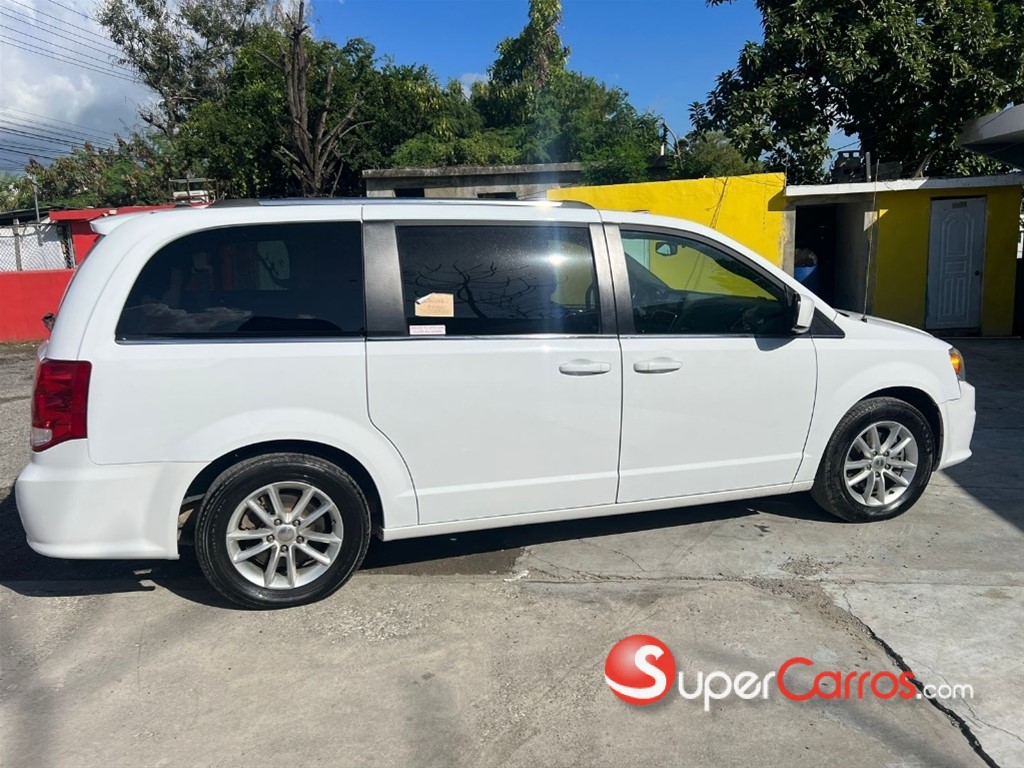 2018 Dodge Grand Caravan — foto 2 / 6