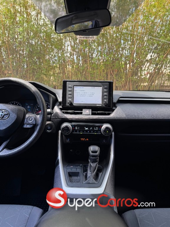 2020 Toyota RAV4 XLE — foto 11 / 12