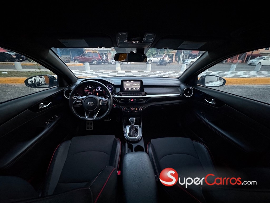 2021 Kia Forte GT — foto 5 / 9