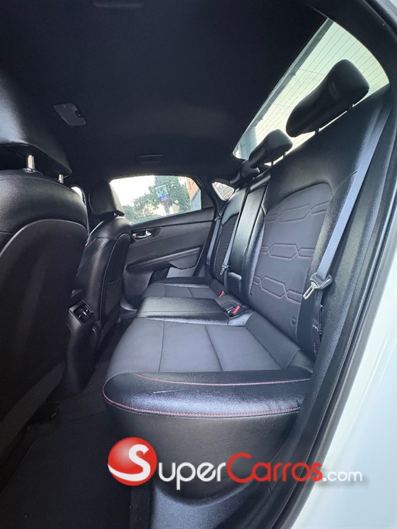 2021 Kia Forte GT — foto 6 / 9