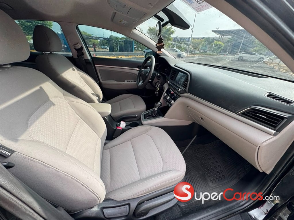 2020 Hyundai Elantra SEL — foto 3 / 12