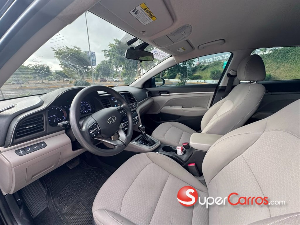 2020 Hyundai Elantra SEL — foto 7 / 12