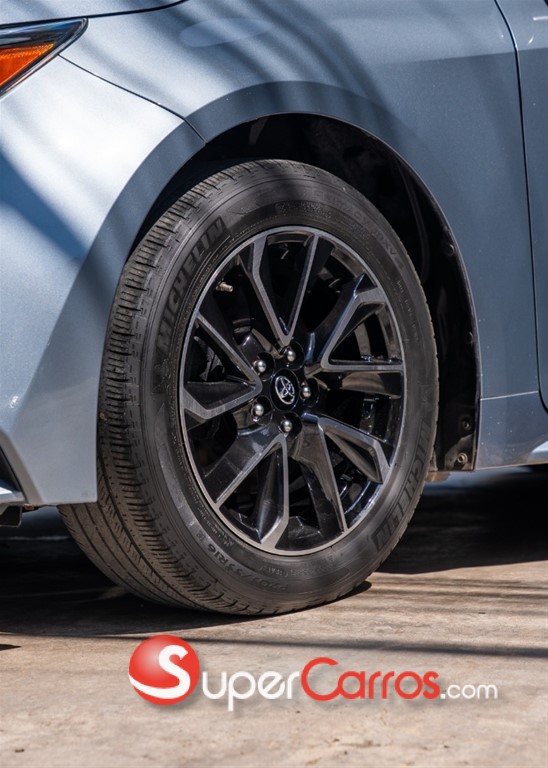 2022 Toyota Corolla LE — foto 8 / 12