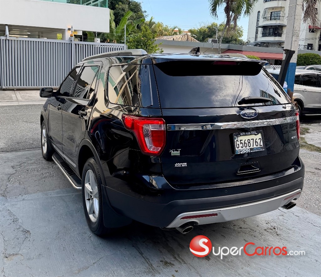 2016 Ford Explorer XLT 4WD — foto 6 / 10