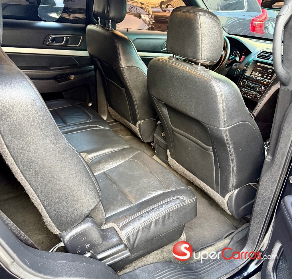 2016 Ford Explorer XLT 4WD — foto 7 / 10