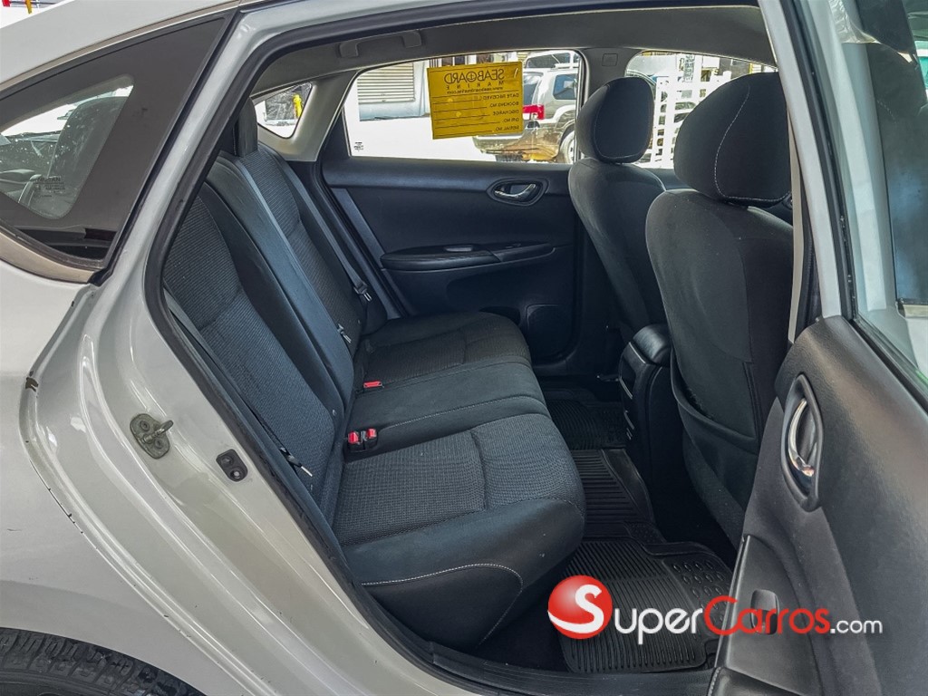2019 Nissan Sentra S — foto 7 / 11