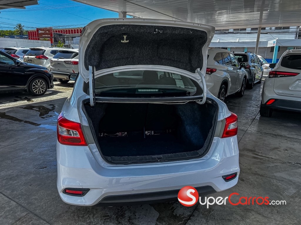 2019 Nissan Sentra S — foto 9 / 11
