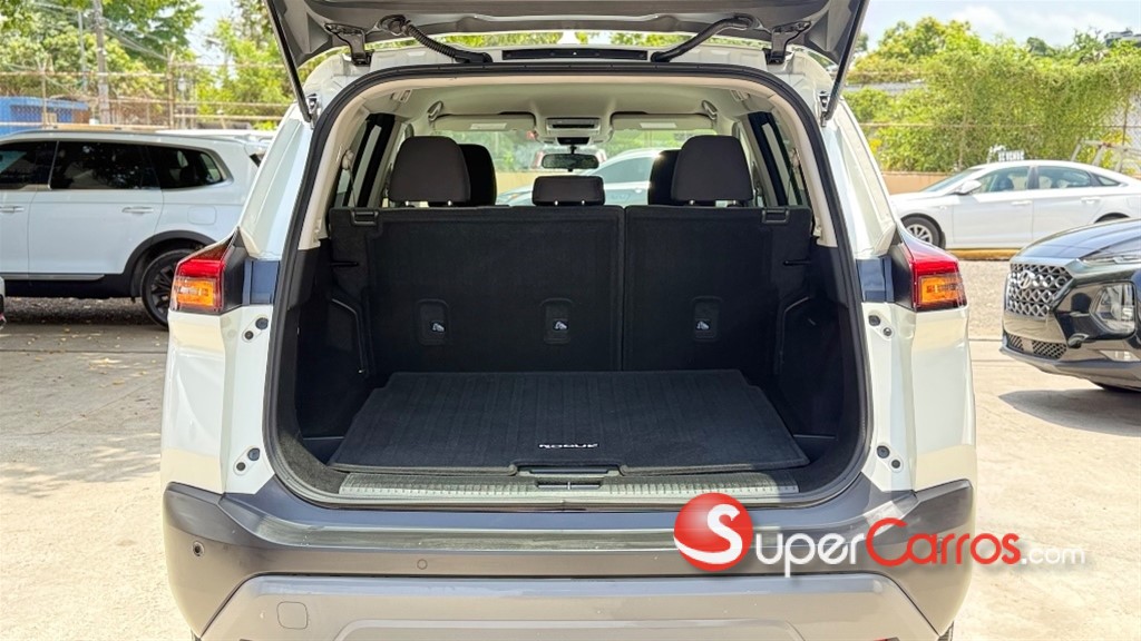 2021 Nissan Rogue SV FULL — foto 11 / 12