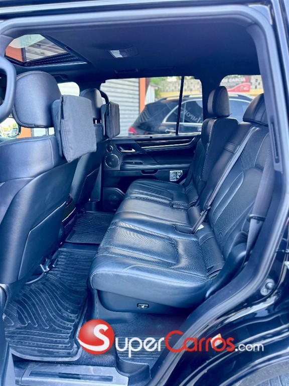 2018 Lexus LX 570 — foto 9 / 12