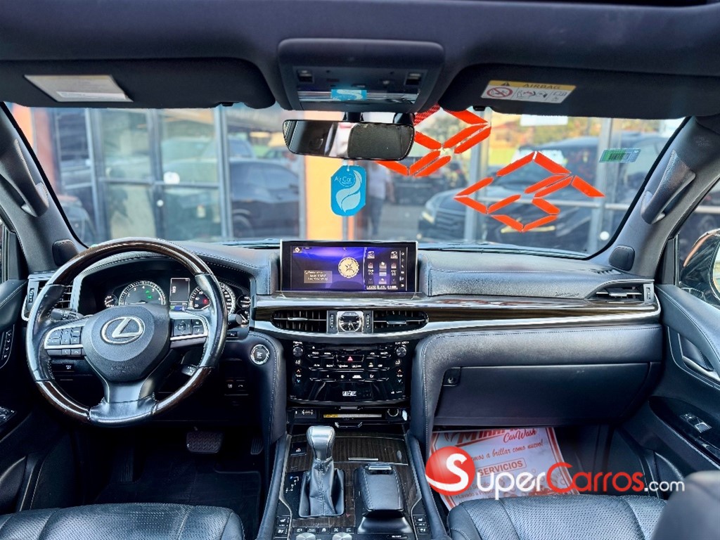2018 Lexus LX 570 — foto 11 / 12