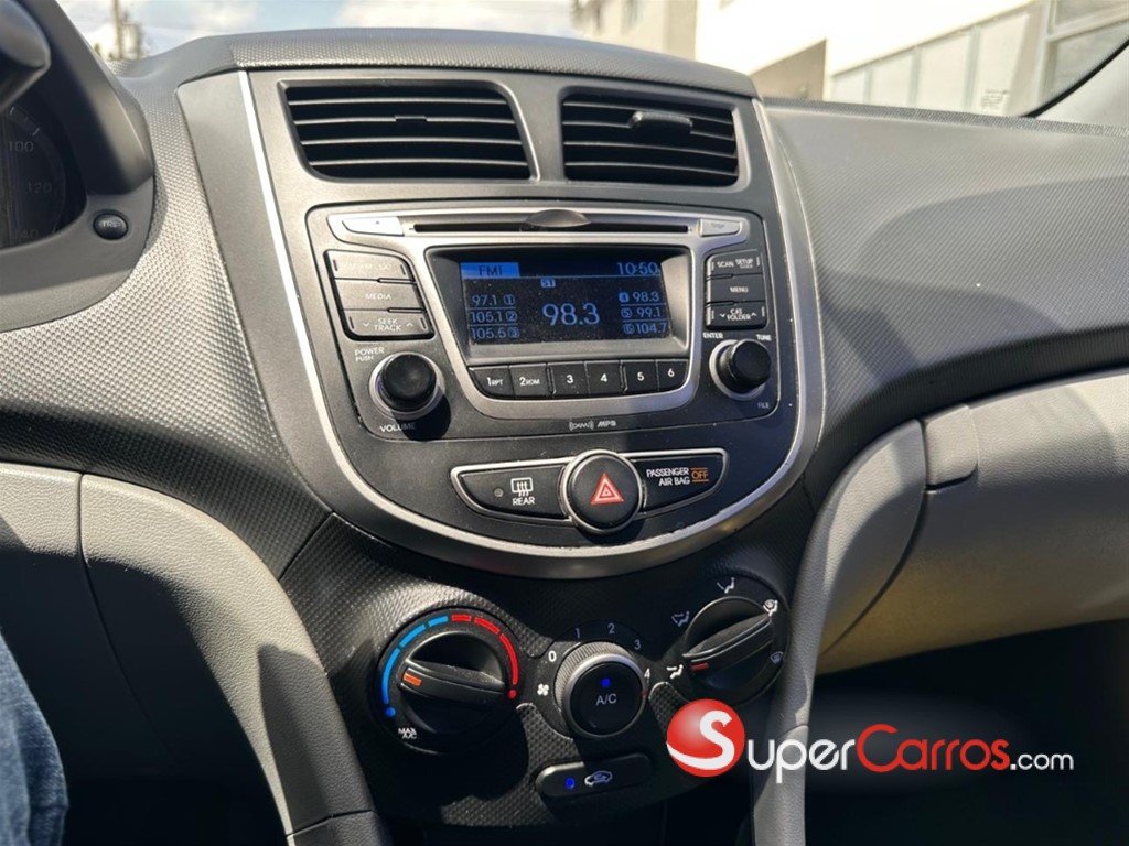 2016 Hyundai Accent — foto 6 / 8