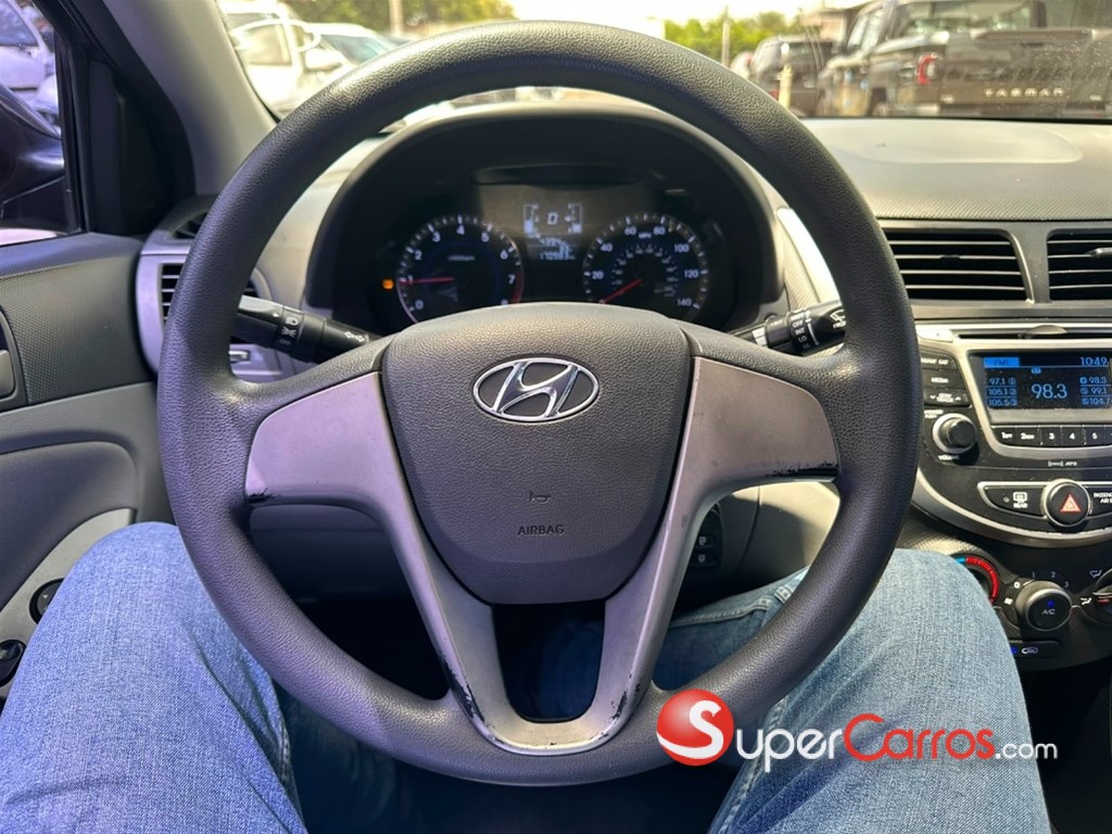 2016 Hyundai Accent — foto 7 / 8